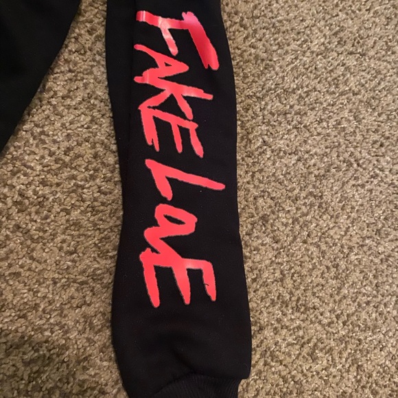 BTS kpop fake love hoodie - Picture 4 of 4